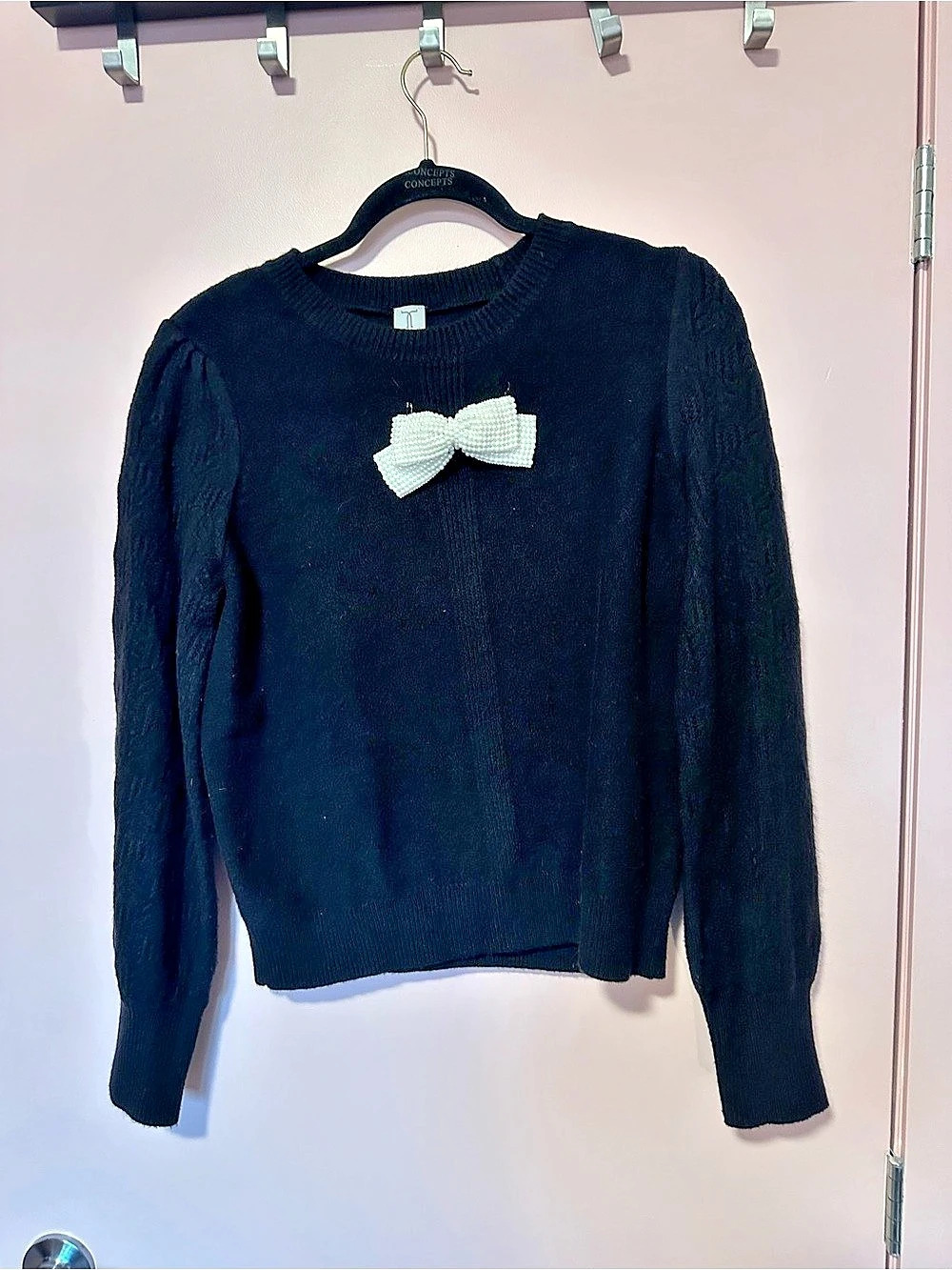 Tristan Bow Detail Crew Neck Sweater in Black Size Medium